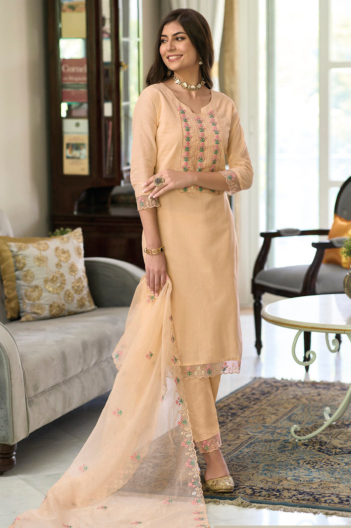 Readymade Peach Perfection: Designer Indian Salwar Kameez