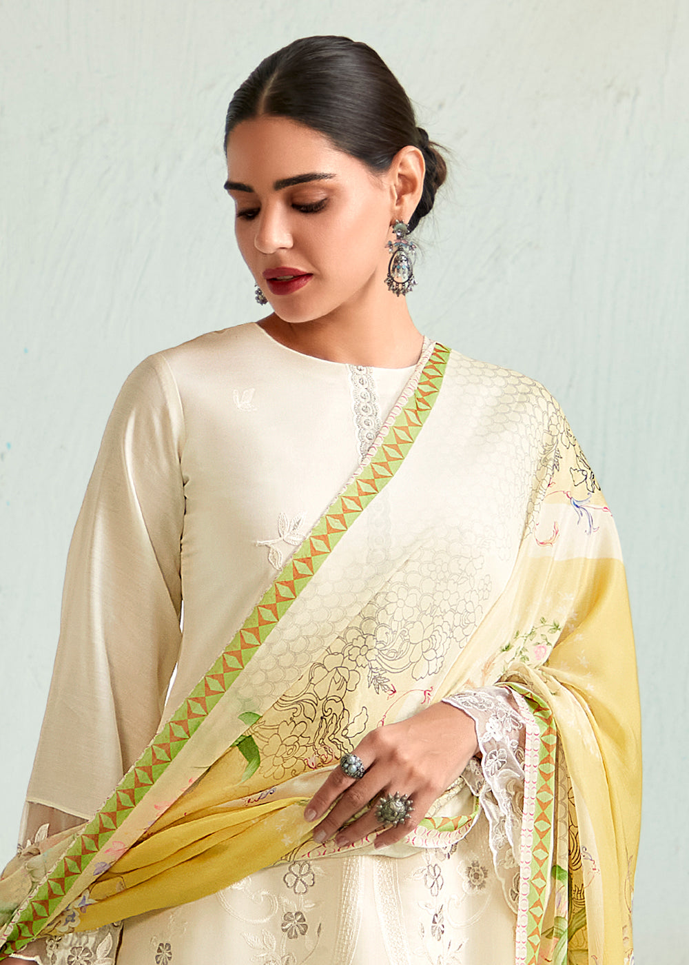 Readymade Elegant Off-White Salwar Kameez