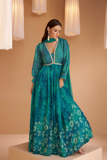 Choosing the Perfect Ethnic Wear for Different Body Types – YourLibaas