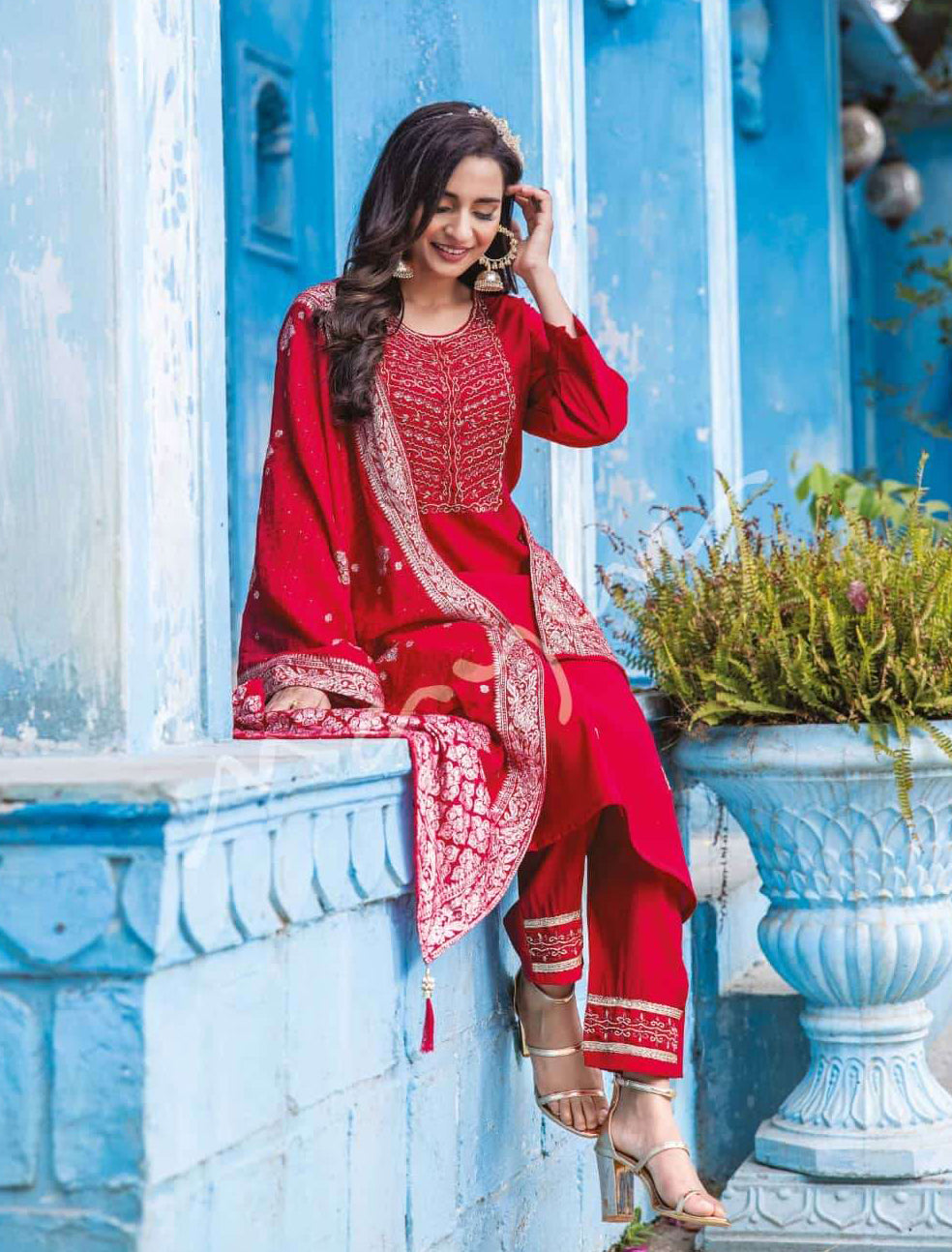 Designer Readymade Salwar Kameez Online in Red