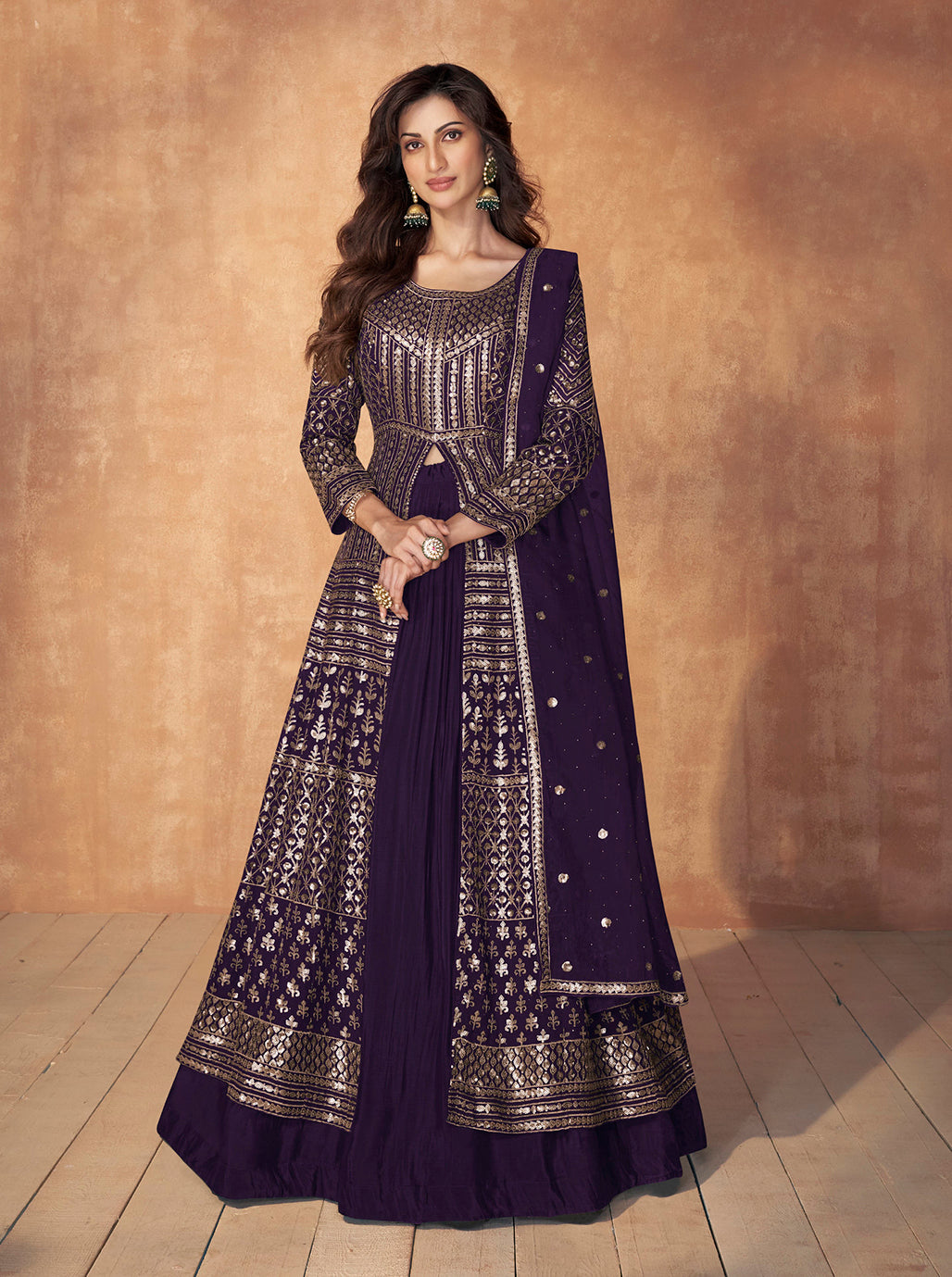 Ethnic pakistani outlet suits