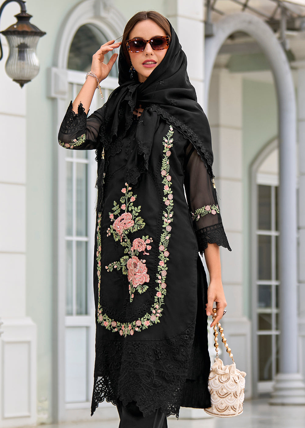 Readymad  Elegant Black Salwar Kameez