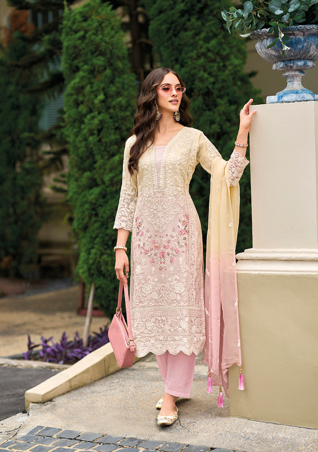 Elegant Light Pink Designer Salwar Kameez Elegant Light Pink Designer Salwar Kameez